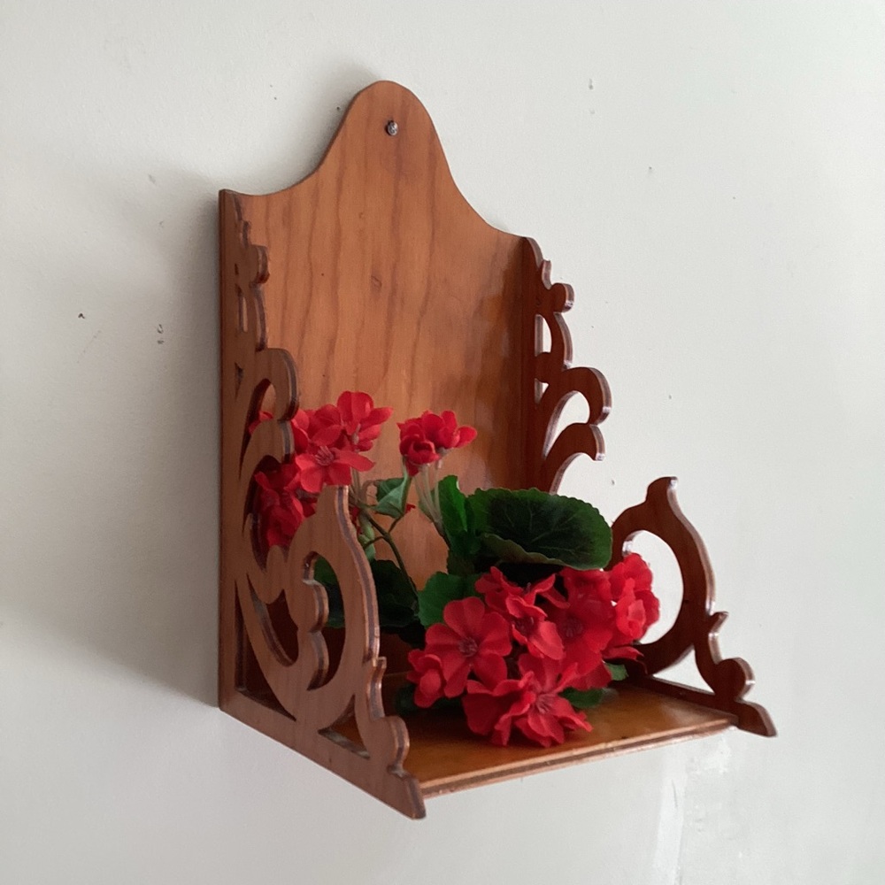 Elegant Vintage Brown Wooden Wall Shelf - Picture 6 of 11